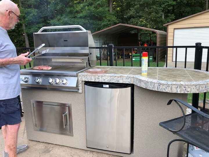 KoKoMo Maui 7 ft 6 in BBQ Island with 33-in Round Bar, LED Lights & Grill